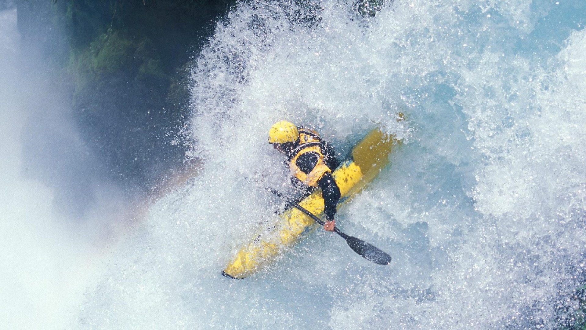 “高新体育中心:网球选手挑战极限,赛场火爆”
