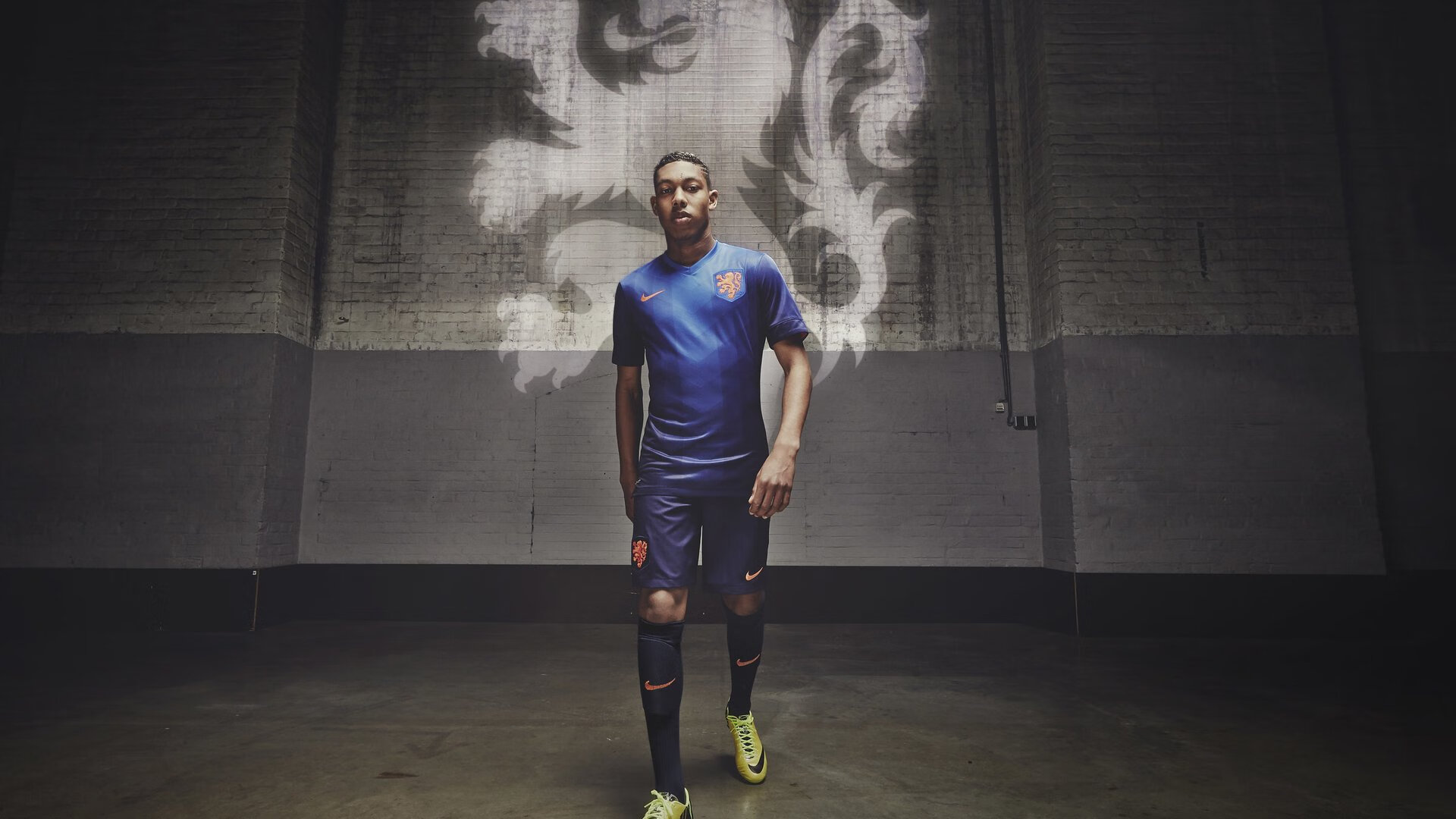 五大联赛是否通过中后场多点接应破解高压防守，五大联赛防守水平